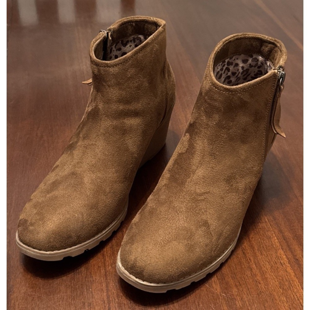 BOBS Skechers Womens 10 Brown Suede Wedge Ankle Boots Memory Foam Zip‎